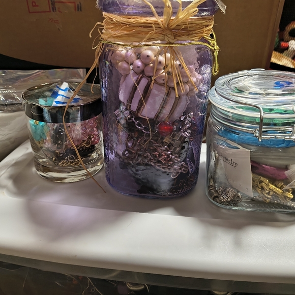 Jewely's Jars - Picture 4 of 5